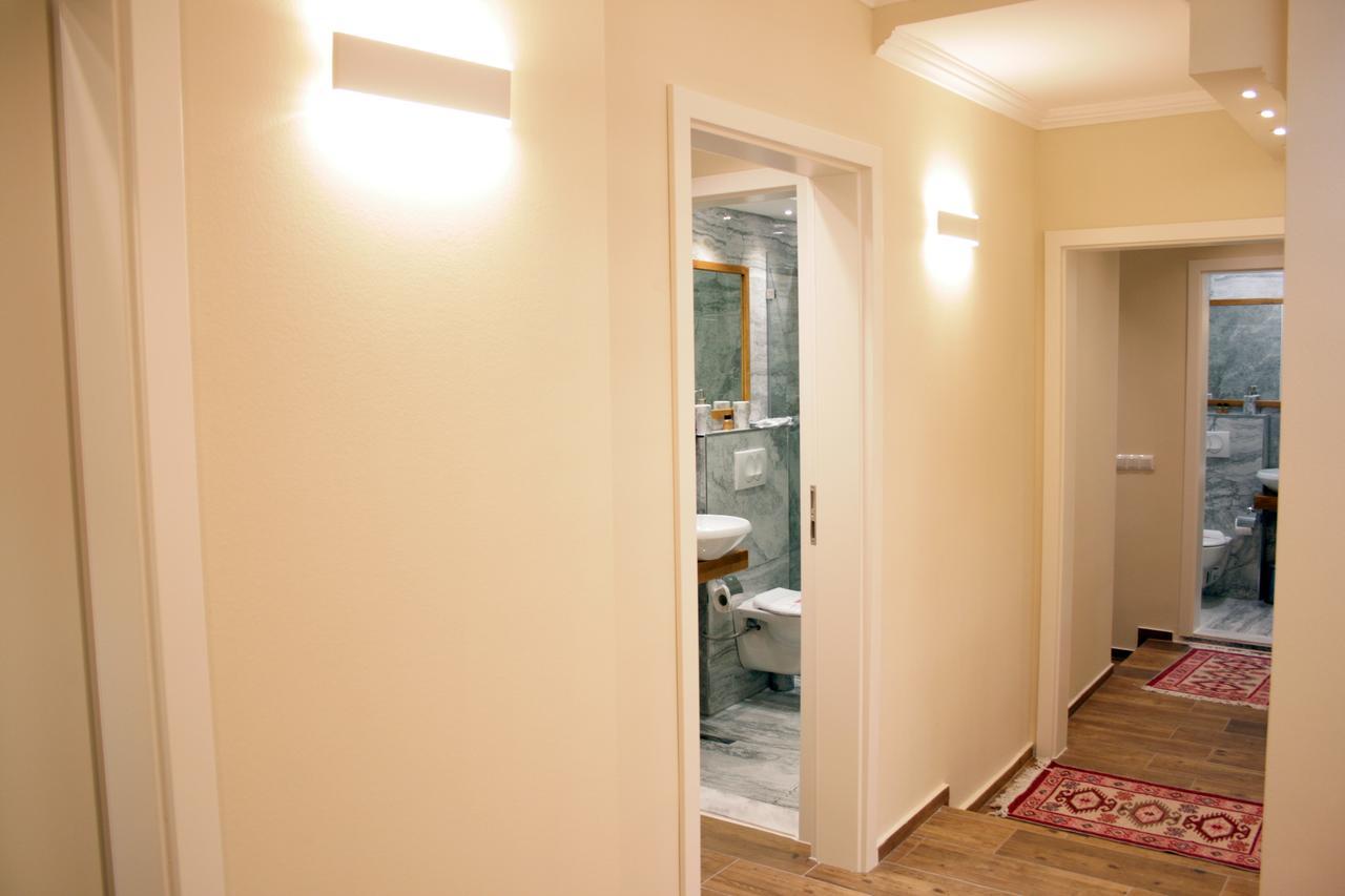 Saray Hotel Prizren Exterior foto